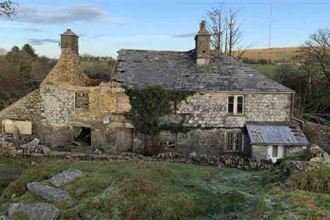 Adjoining Cottages Once Home to Both a Man and His Clever, Beloved Bull Go Up for Auction